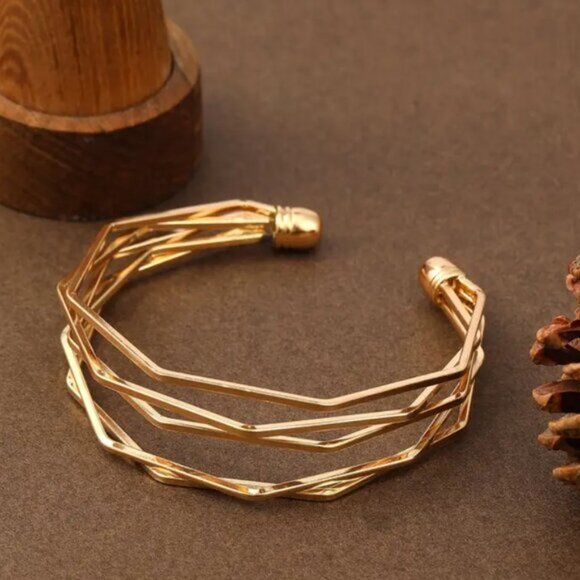 14K Gold Filled Bangle Bracelet - Picture 2 of 4